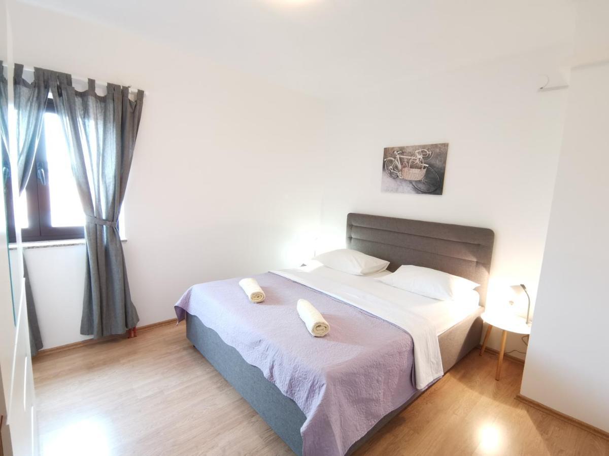 Apartman Sintic Krk Town Eksteriør billede